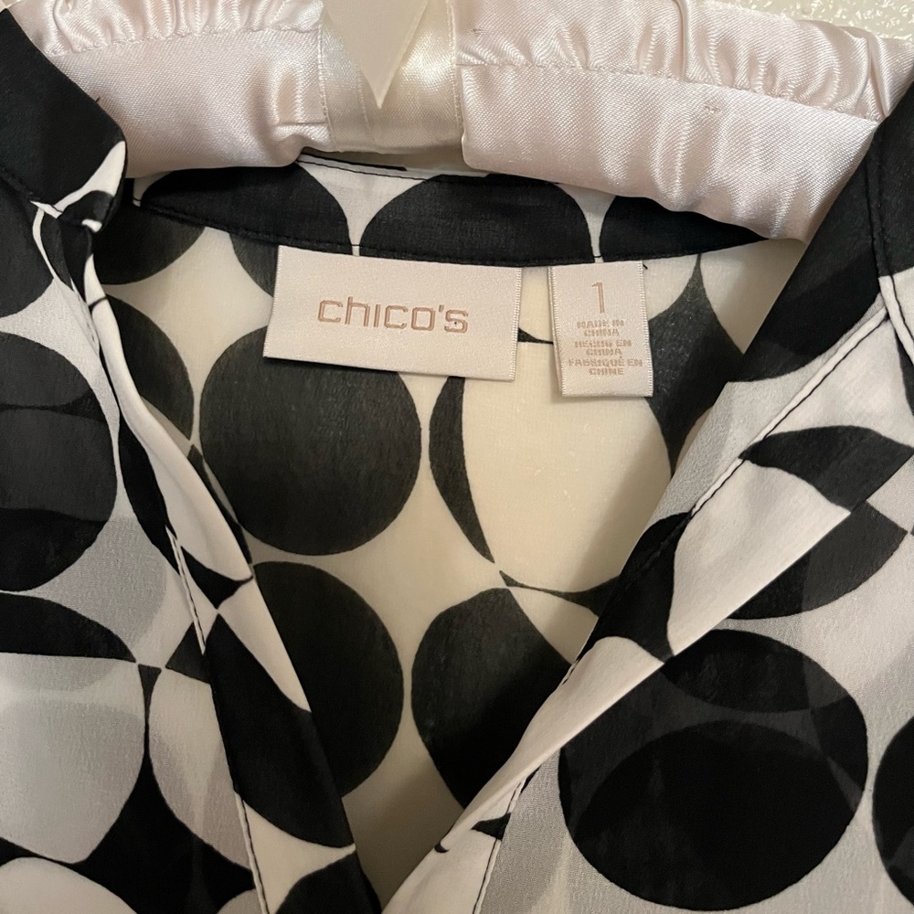 Women Chicos high-low sheer blouse Black and White